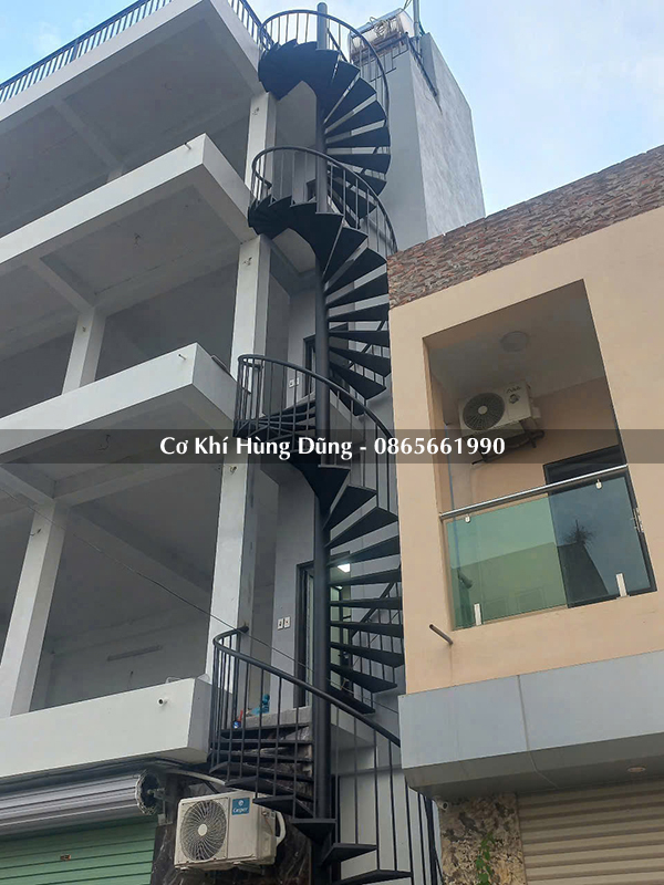 mẫu cầu thang xoắn ốc đẹp 45