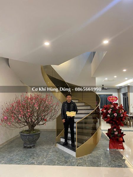 mẫu cầu thang xoắn ốc đẹp 9
