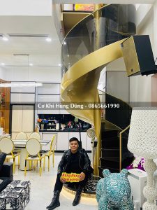 mẫu cầu thang xoắn ốc đẹp ms210